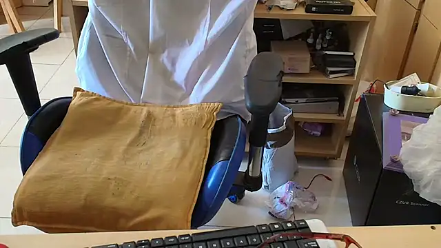 angelgarcia269 online show from 12/16/25, 11:58