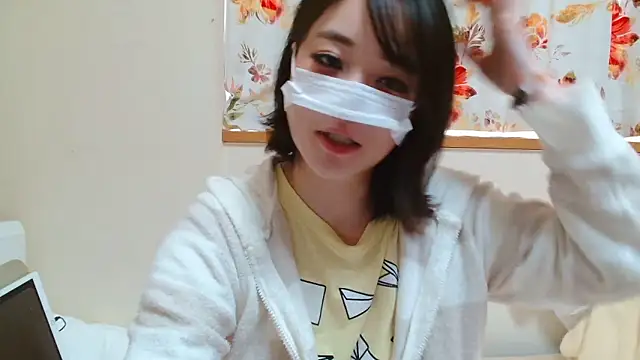 Snapshot of liliyRiSAcha-n chatting on 02/26/26, 06:46 liliyRiSAcha-n online show from 02/26/26, 06:46