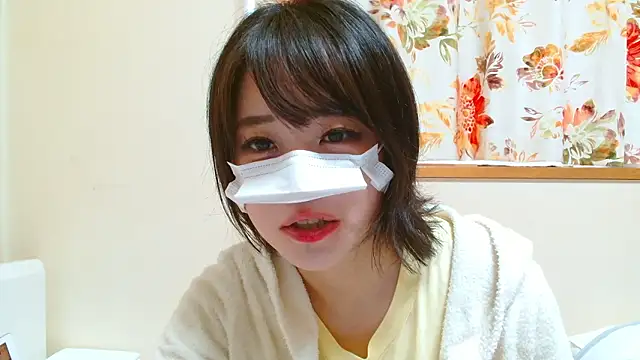 liliyRiSAcha-n online show from 05/03/26, 07:02