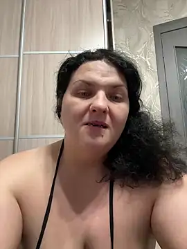 Snapshot of Taisia_W chatting on 01/15/25, 10:17 Taisia W online show from 01/15/25, 10:17