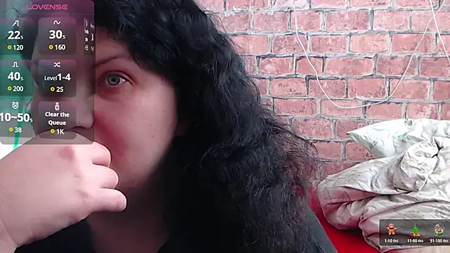 Snapshot of Taisia_W chatting on 03/22/25, 10:28 Taisia W online show from 03/22/25, 10:28