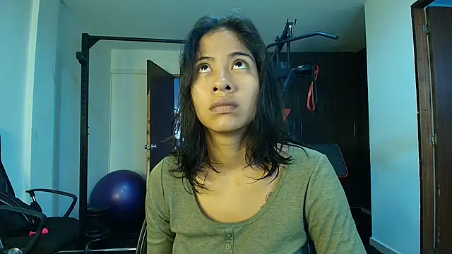 JuliKim  online show from 10/09/25, 12:17