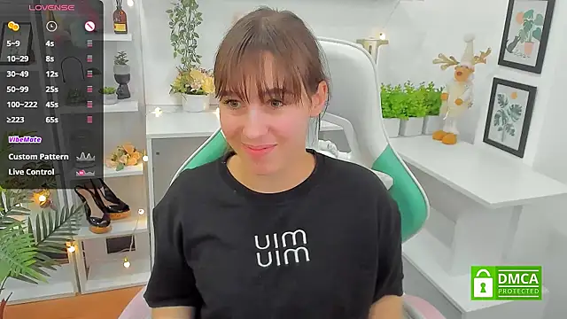  Eliizabeth  online show from 03/18/25, 12:40