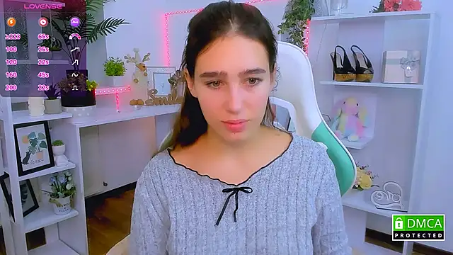  Eliizabeth  online show from 12/03/25, 10:09