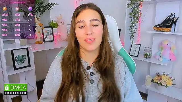  Eliizabeth  online show from 10/23/25, 09:46