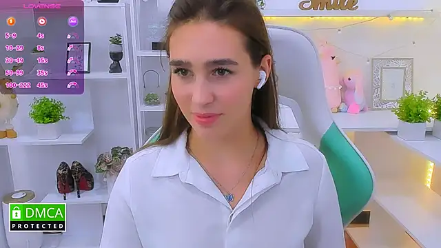  Eliizabeth  online show from 09/20/25, 09:20