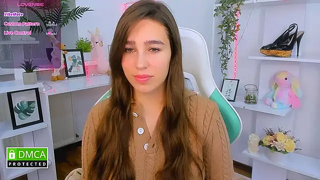  Eliizabeth  online show from 10/22/25, 09:13