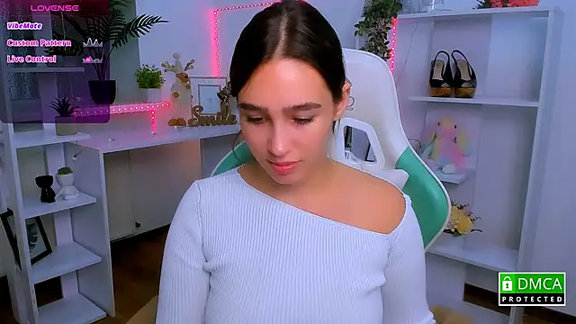  Eliizabeth  online show from 11/26/25, 09:15