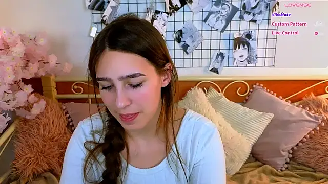  Eliizabeth  online show from 05/28/26, 10:04