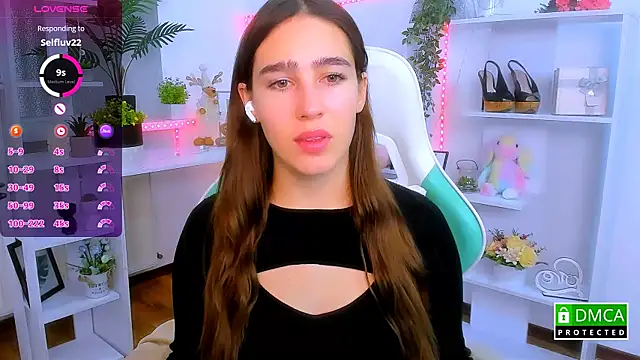  Eliizabeth  online show from 12/01/25, 09:48