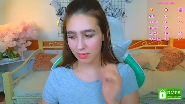  Eliizabeth  online show from 04/03/26, 09:32