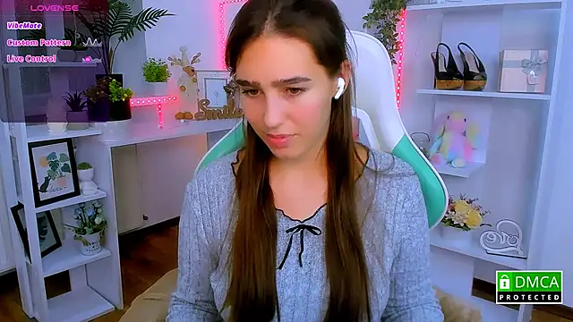  Eliizabeth  online show from 12/02/25, 10:33