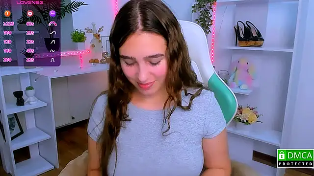  Eliizabeth  online show from 11/22/25, 10:08