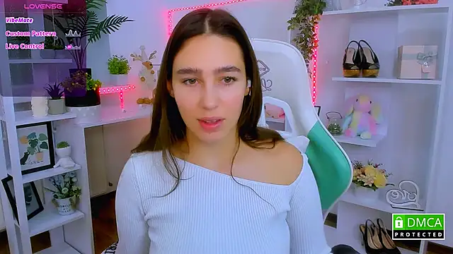  Eliizabeth  online show from 12/16/25, 10:14