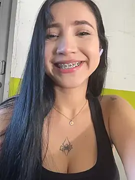 emma woods  online show from 01/06/25, 09:11