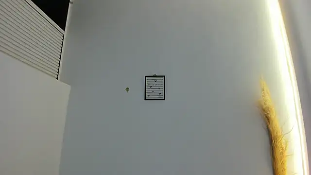 emma woods  online show from 11/09/25, 12:20