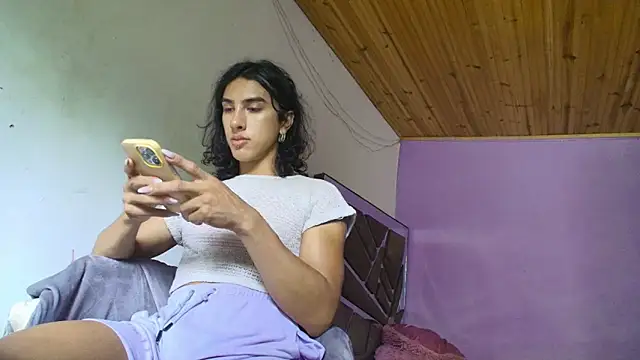 roxana collins online show from 10/14/25, 02:39