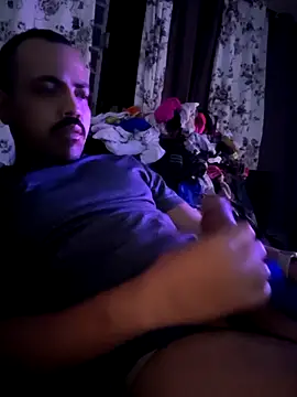 KingZilla2023 online show from 03/19/26, 04:34