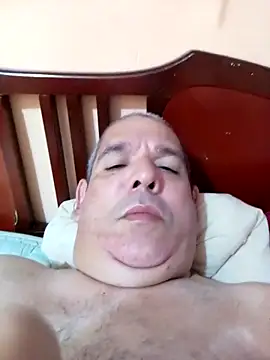 Snapshot of Cerebro77 chatting on 11/16/25, 05:23 Cerebro77 online show from 11/16/25, 05:23