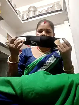 Riyaa-Devi online show from 12/06/24, 04:22