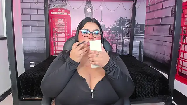 tifanny bigboobs11 online show from 04/02/26, 10:00