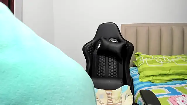 Chloemiller89 online show from 04/10/26, 11:34