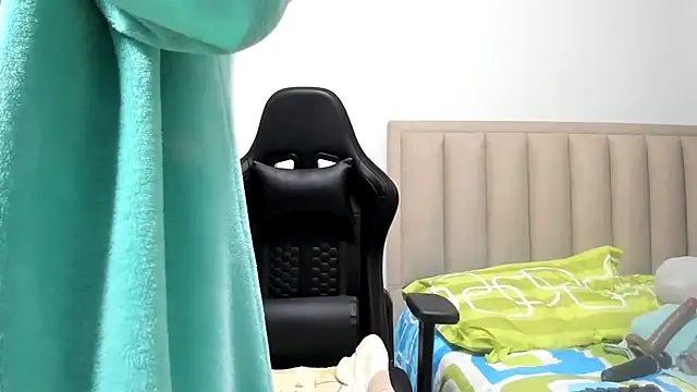 Chloemiller89 online show from 11/26/25, 11:16