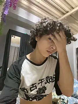 Cherry boy 18 online show from 02/13/25, 04:32