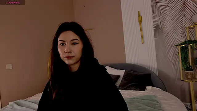 Marie Diaze online show from 05/04/26, 05:11