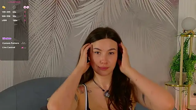 Snapshot of Marie_Diaze chatting on 06/18/26, 10:09 Marie Diaze online show from 06/18/26, 10:09
