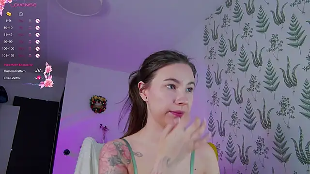 Marie Diaze online show from 01/15/25, 08:41