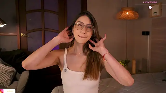 Snapshot of lua_ferch__ chatting on 10/15/25, 11:51 lua ferch online show from 10/15/25, 11:51