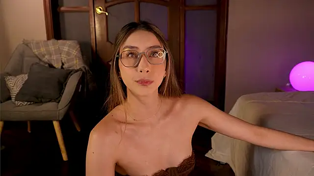 lua ferch   online show from 10/28/25, 12:59