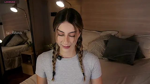 Snapshot of lua_ferch__ chatting on 05/22/26, 01:09 lua ferch online show from 05/22/26, 01:09