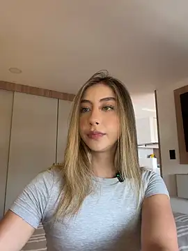 Snapshot of lua_ferch__ chatting on 05/19/26, 06:04 lua ferch online show from 05/19/26, 06:04