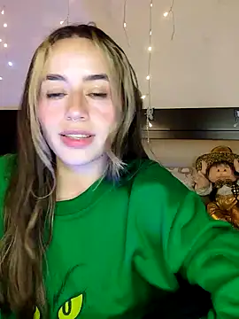 Snapshot of Natalia_Suarez chatting on 12/31/24, 03:55 Natalia Suarez online show from 12/31/24, 03:55