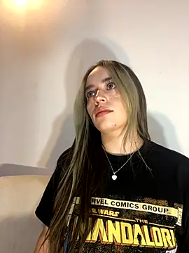 Snapshot of Natalia_Suarez chatting on 10/28/25, 11:47 Natalia Suarez online show from 10/28/25, 11:47