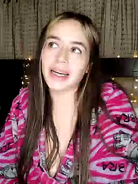 Snapshot of Natalia_Suarez chatting on 01/07/25, 06:16 Natalia Suarez online show from 01/07/25, 06:16