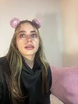 Natalia Suarez online show from 10/31/25, 03:25