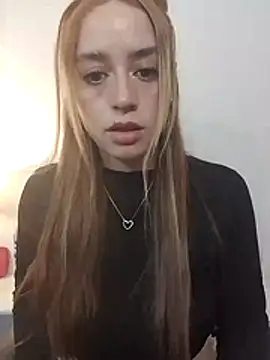 Natalia Suarez online show from 03/06/26, 03:56