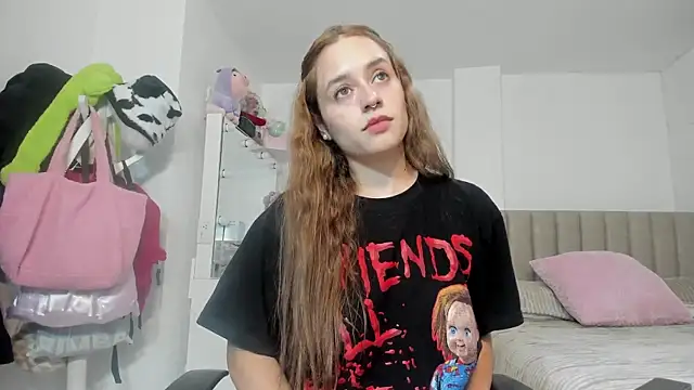 Natalia Suarez online show from 04/05/26, 03:35