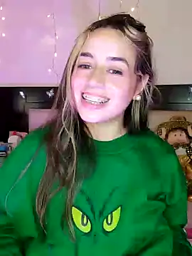 Snapshot of Natalia_Suarez chatting on 12/31/24, 06:59 Natalia Suarez online show from 12/31/24, 06:59