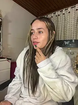 Snapshot of Natalia_Suarez chatting on 03/13/25, 09:32 Natalia Suarez online show from 03/13/25, 09:32