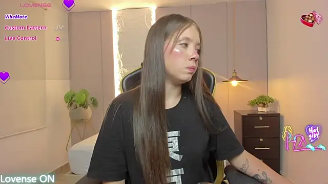 nataly rodri online show from 03/10/26, 02:15