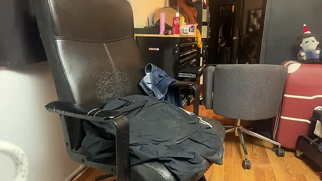 leanjamesdean online show from 12/15/25, 02:39