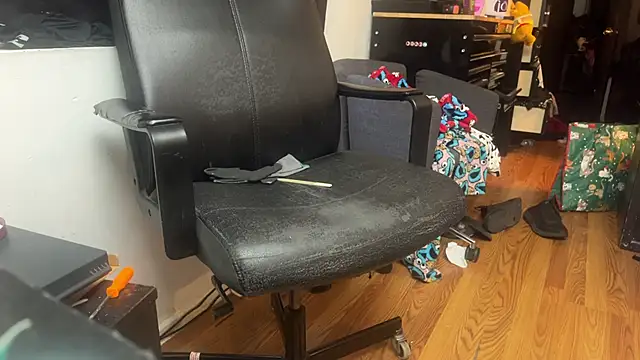 leanjamesdean online show from 12/23/25, 12:11