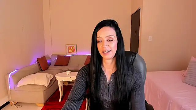 Kristen Garner online show from 07/14/26, 07:42