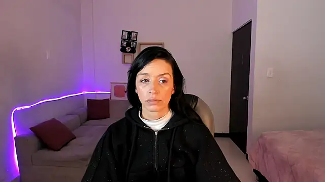 Kristen Garner online show from 12/20/25, 07:17