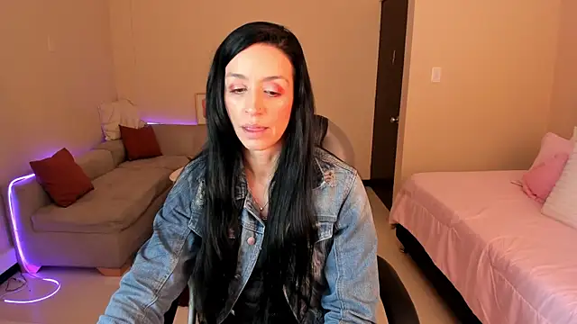 Kristen Garner online show from 07/03/26, 07:42