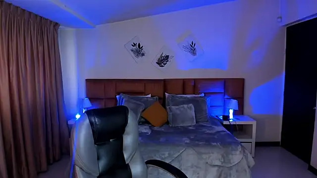 Kristen Garner online show from 11/08/25, 08:23